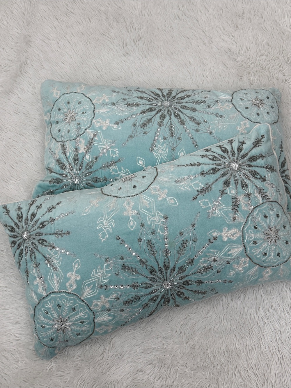 🌴 Set of 2 Pier 1 Velvet Beaded Christmas Throw Pillows
